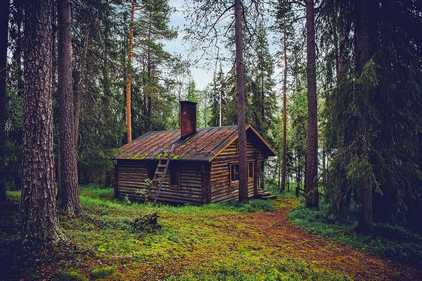 Solar power anspower storage for remote cabins